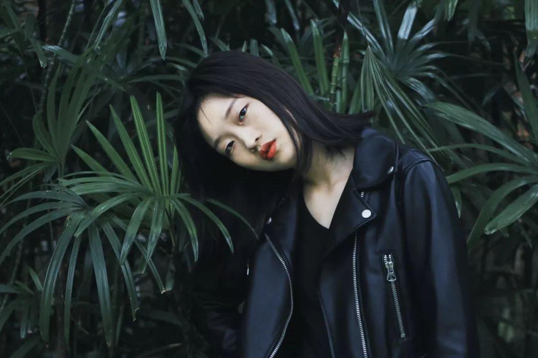救援跳绳女孩